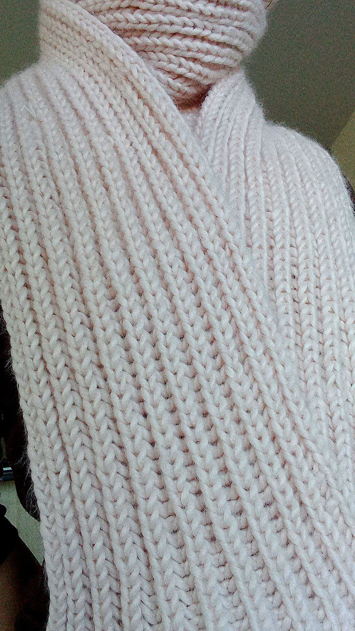 Chunky beige combo scarf/hat