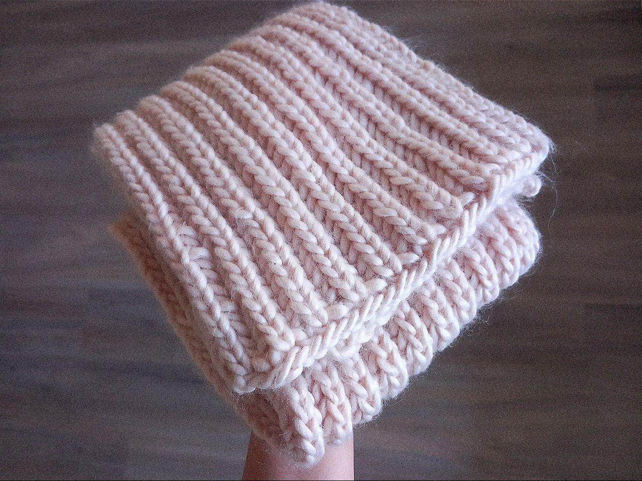 Chunky beige combo scarf/hat